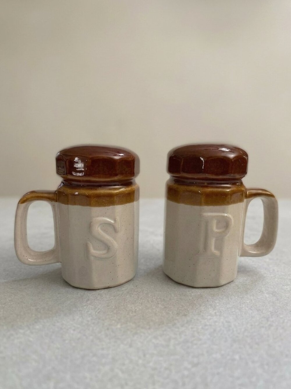 Vintage Brown Drip Style Ceramic Salt & Pepper Shakers Made in Taiwan 4.5 Inch